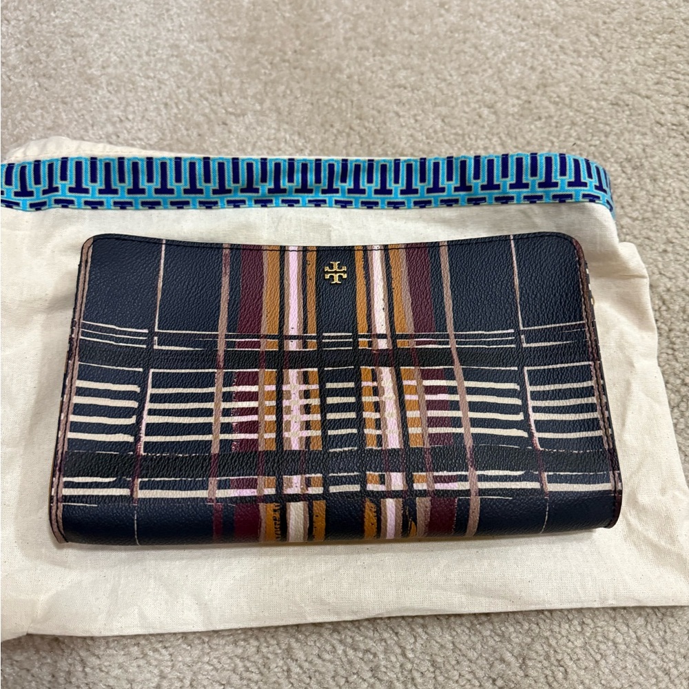 Never Used Tory Burch Kerrington Wallet Crossbody
